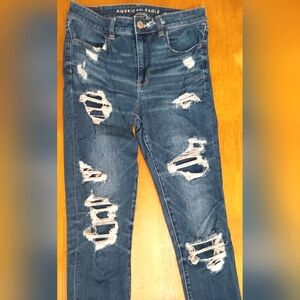 American Eagle distressed blue jeans